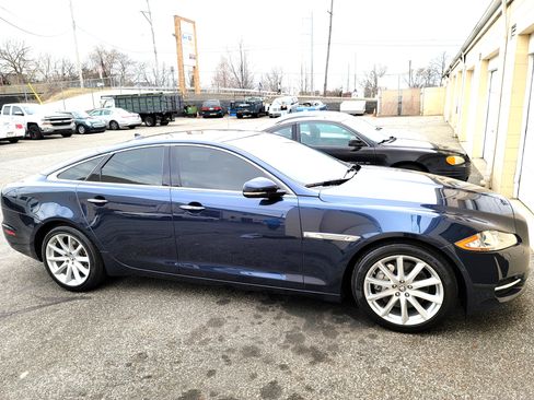 Used 2013 Jaguar XJ AWD image 14