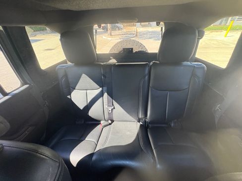 Used 2014 Jeep Wrangler Unlimited Sport image 11
