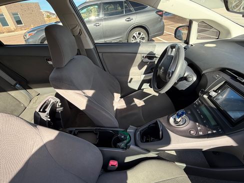 Used 2011 Toyota Prius Two image 11