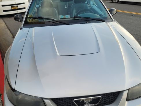 Used 2003 Ford Mustang Deluxe Convertible image 7