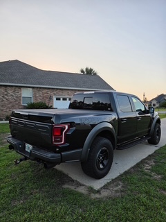 Used 2017 Ford F150 Raptor w/ Equipment Group 802A Luxury AWD/4WD image 5