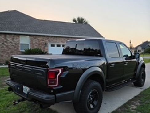 Used 2017 Ford F150 Raptor w/ Equipment Group 802A Luxury AWD/4WD image 5