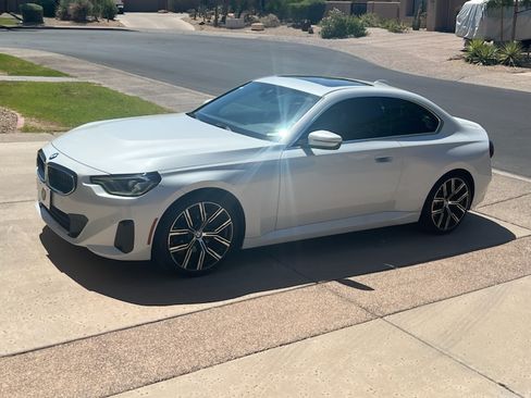Used 2022 BMW 230i Coupe w/ Premium Package 2 RWD image 1