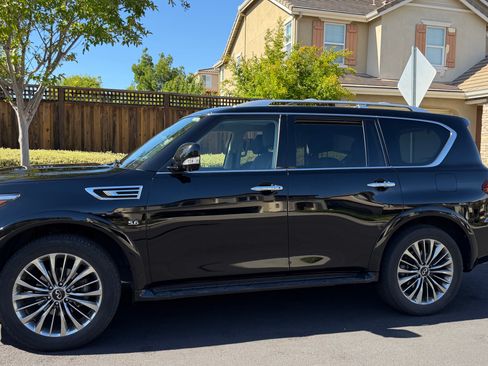 Used 2019 INFINITI QX80 Luxe w/ 22" Wheel Package AWD/4WD image 1