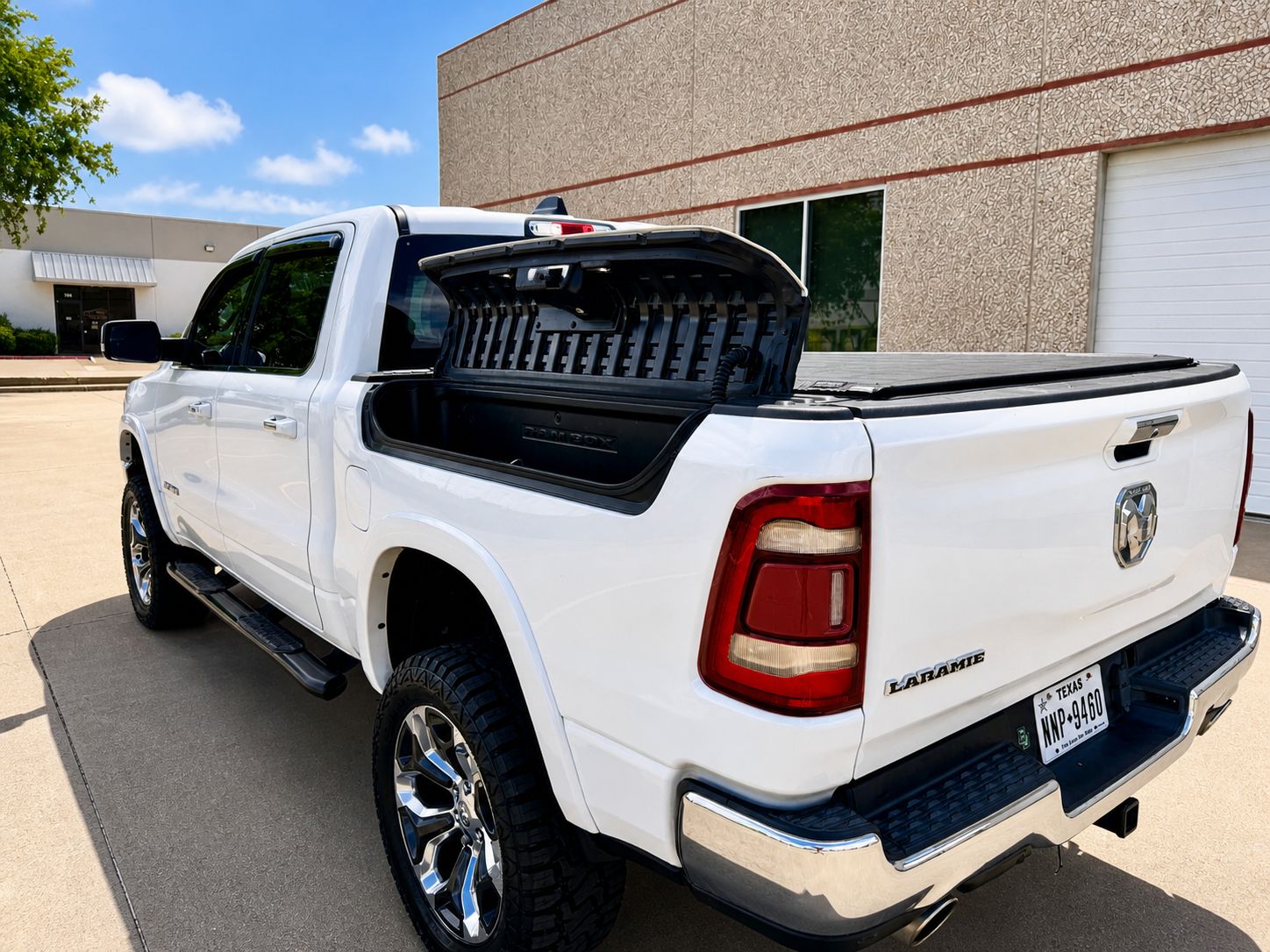 Used 2020 RAM 1500 Laramie RWD image 6
