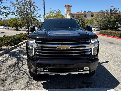 Used 2022 Chevrolet Silverado 2500 High Country w/ Safety Package II AWD/4WD image 9
