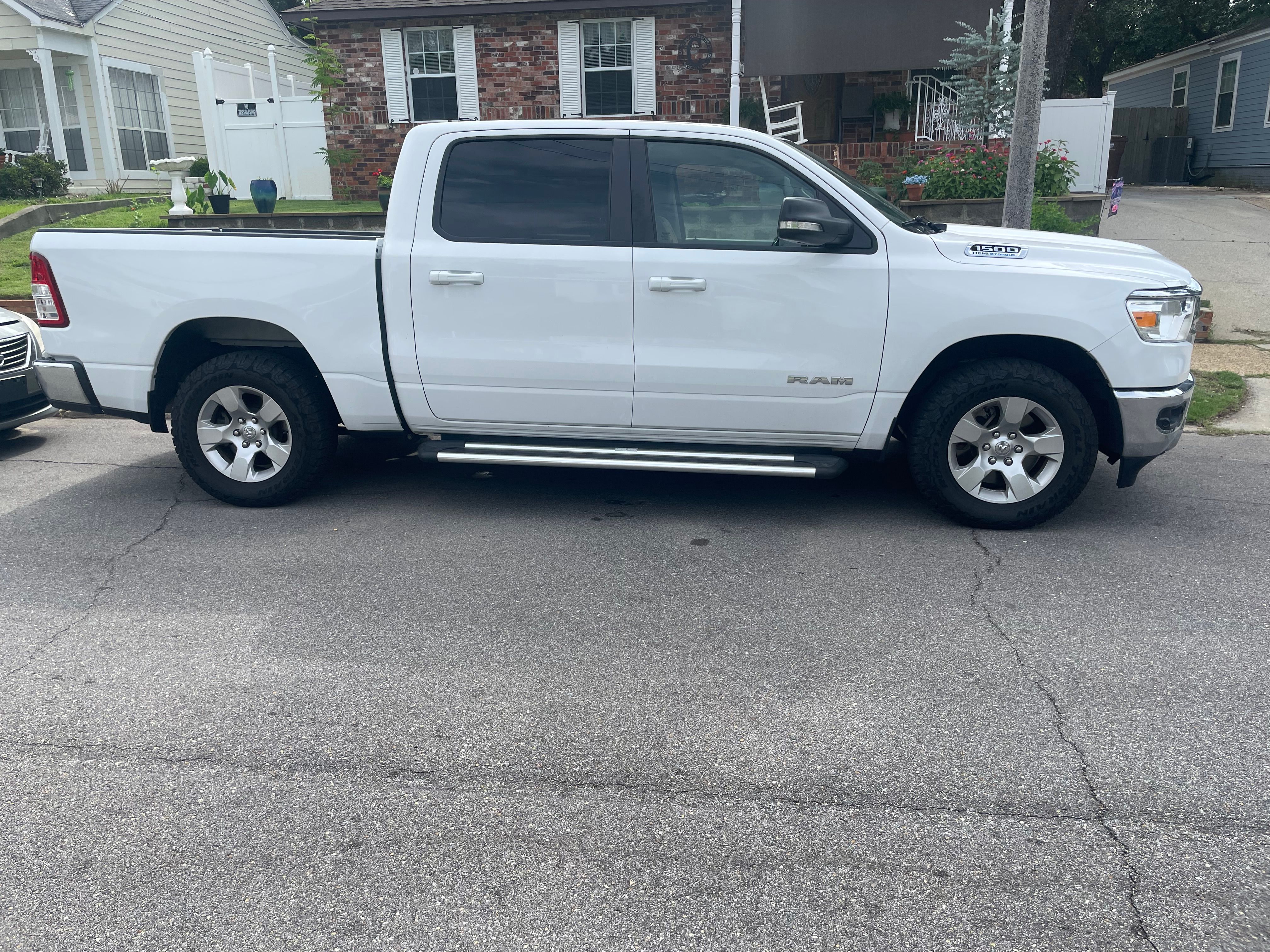 Used 2022 RAM 1500 Big Horn RWD image 2
