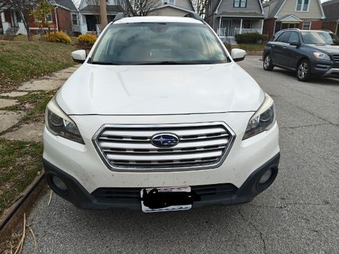 Used 2017 Subaru Outback 2.5i Premium image 8