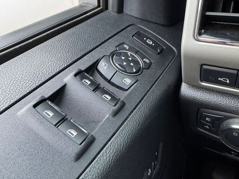 Used 2019 Ford F250 Lariat w/ Lariat Value Package image 17