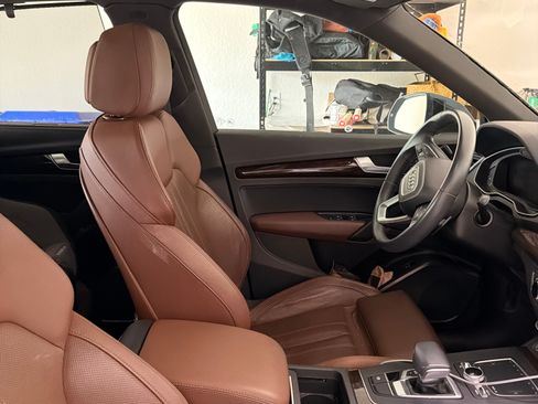 Used 2018 Audi Q5 2.0T Premium Plus w/ Premium Plus Package image 14