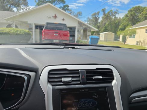 Used 2016 Ford Fusion SE image 29