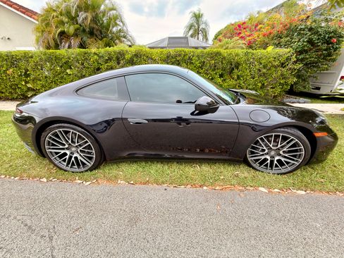 Used 2024 Porsche 911 Carrera image 9