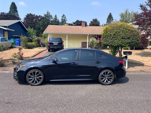 Used 2020 Toyota Corolla SE FWD image 9