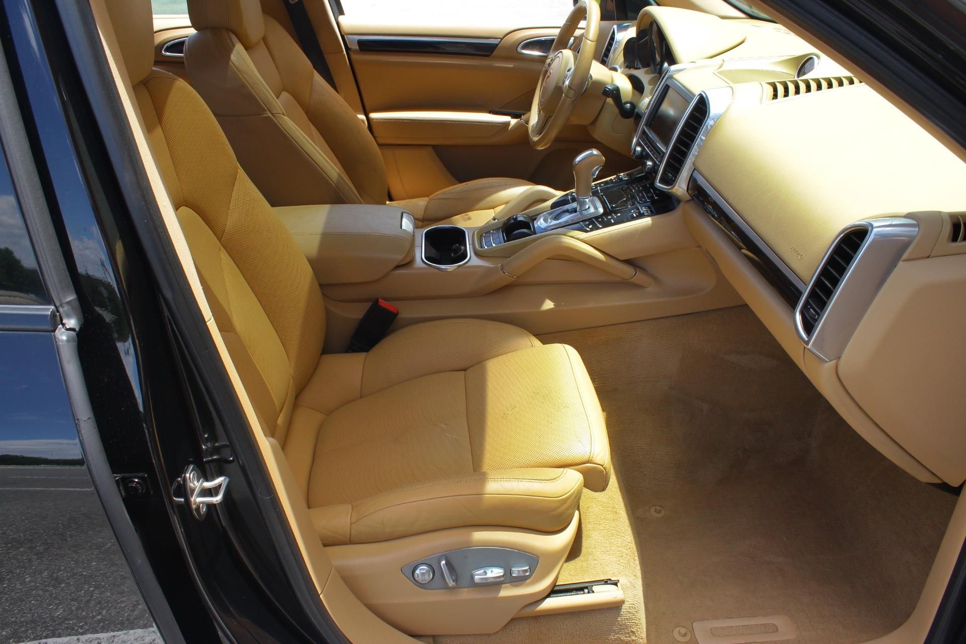 Used 2014 Porsche Cayenne Diesel AWD/4WD image 13