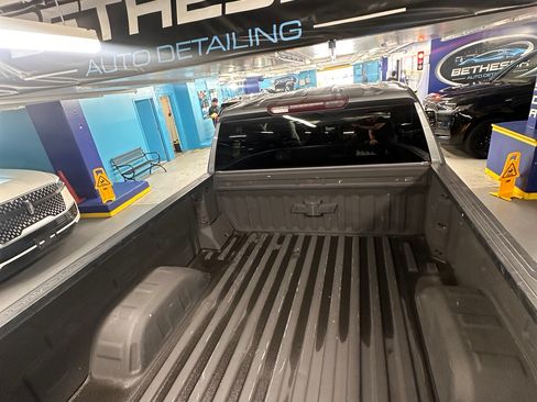 Used 2020 Chevrolet Silverado 1500 Custom w/ Custom Value Package RWD image 11