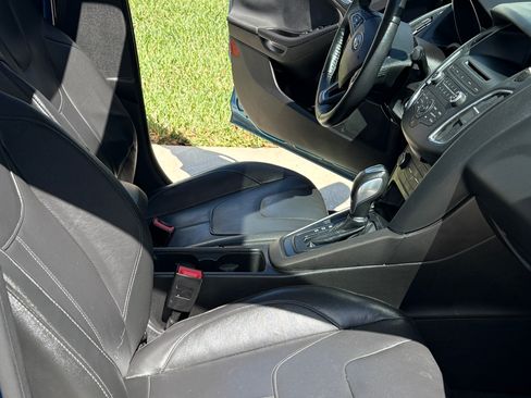 Used 2015 Ford Focus SE w/ Equipment Group 201A image 9