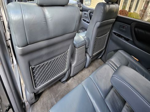 Used 2000 Toyota Land Cruiser image 32