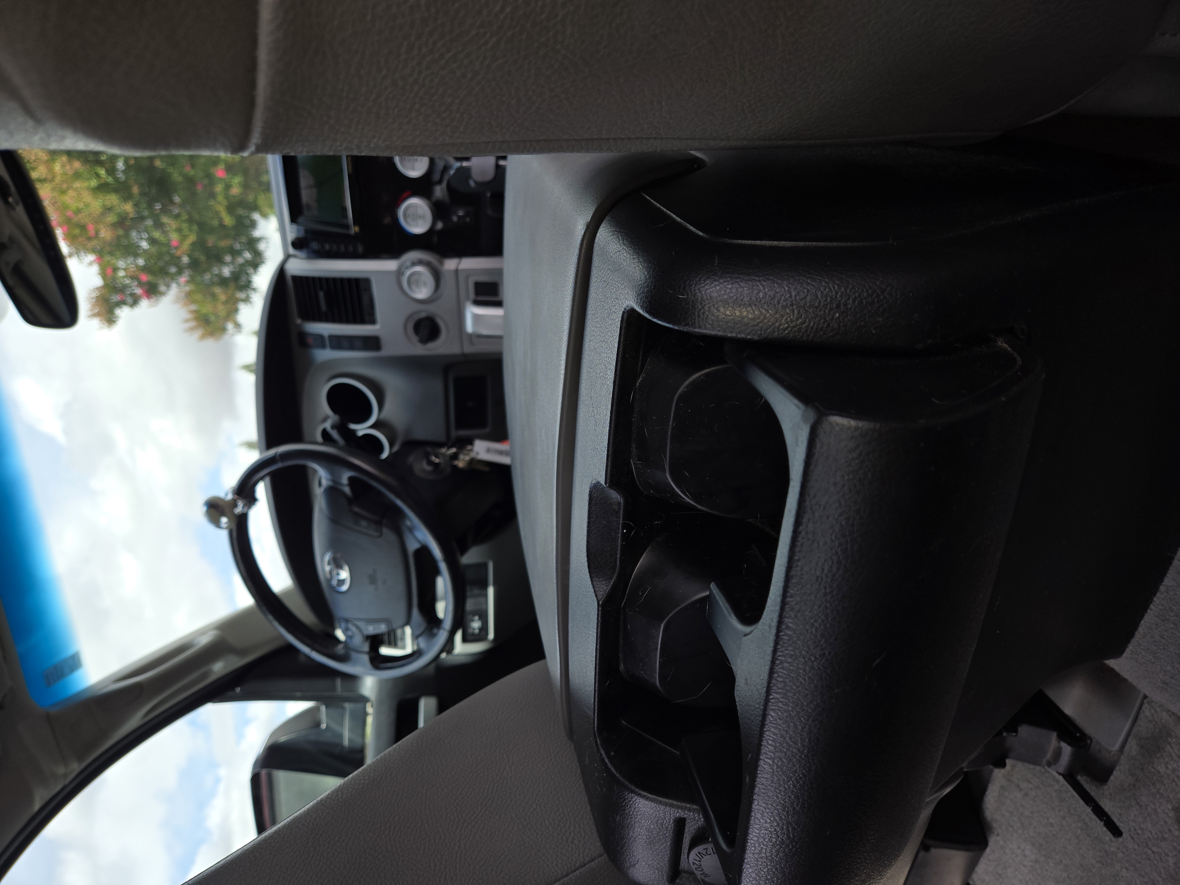 Used 2007 Toyota Tundra Limited w/ TRD Off-Road Pkg AWD/4WD image 25
