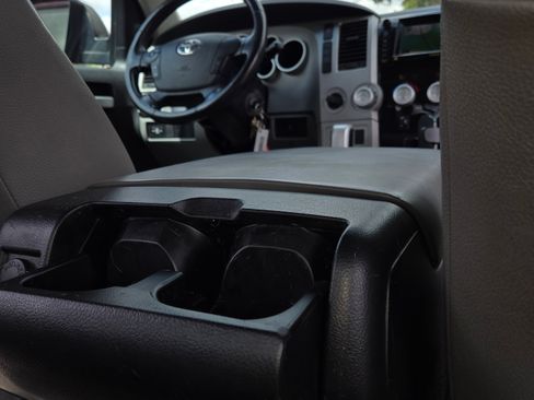 Used 2007 Toyota Tundra Limited w/ TRD Off-Road Pkg AWD/4WD image 25