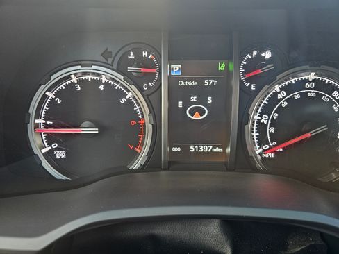 Used 2022 Toyota 4Runner TRD Off-Road Premium image 8