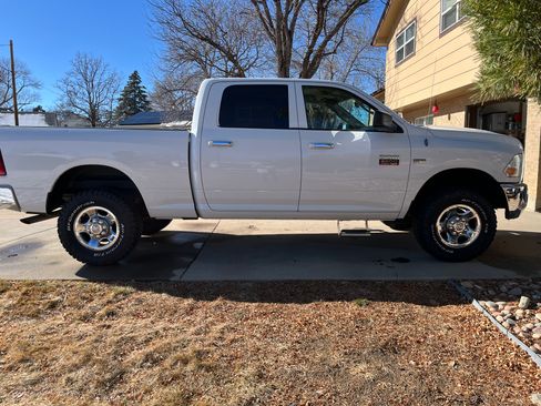 Used 2012 RAM 2500 SLT image 2