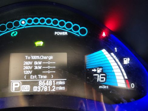 Used 2015 Nissan Leaf S w/ Charge Package FWD image 17