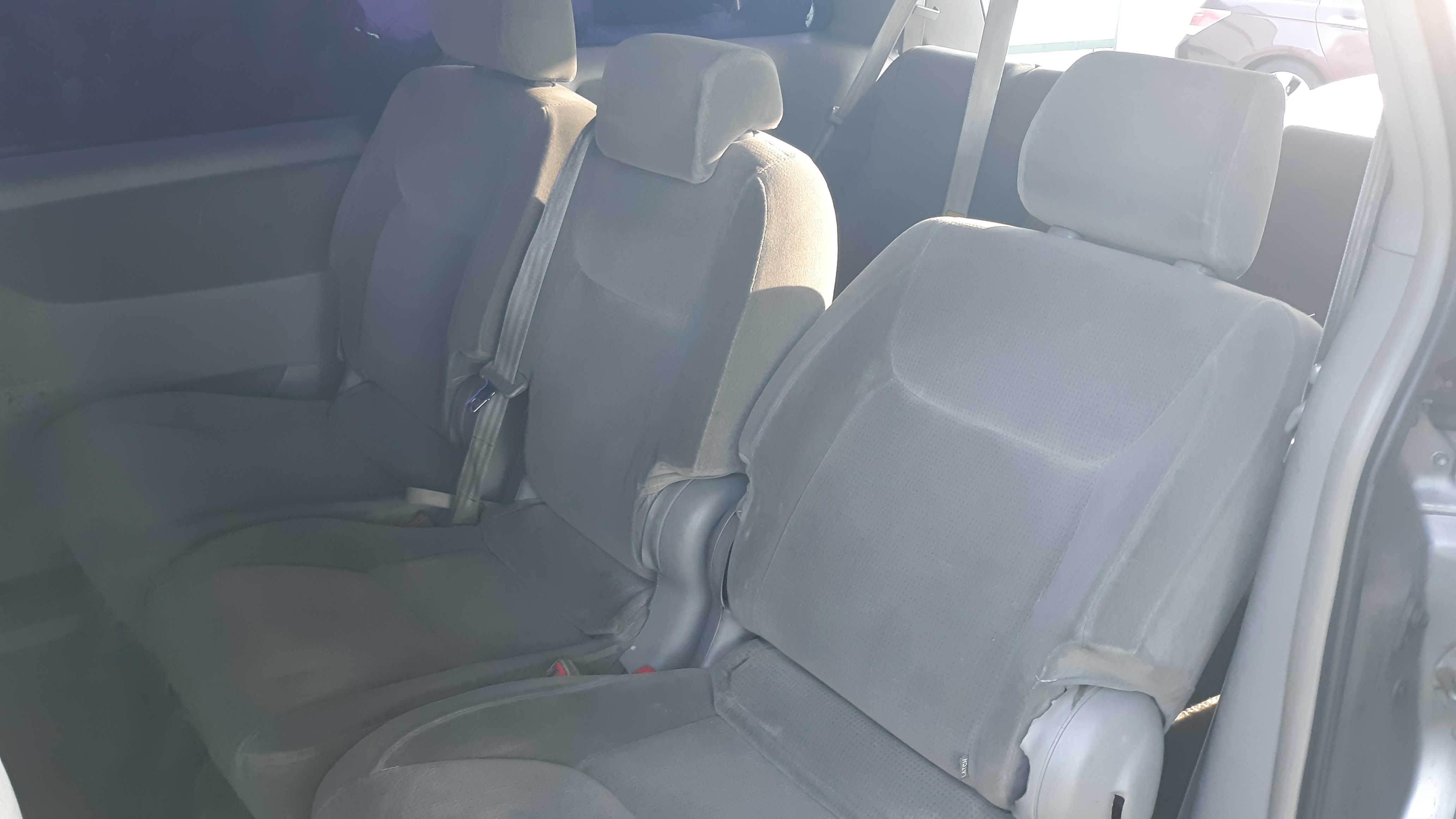 Used 2004 Toyota Sienna LE w/ LE Pkg 1 FWD image 11