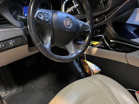Used 2020 Buick Enclave Essence FWD image 9
