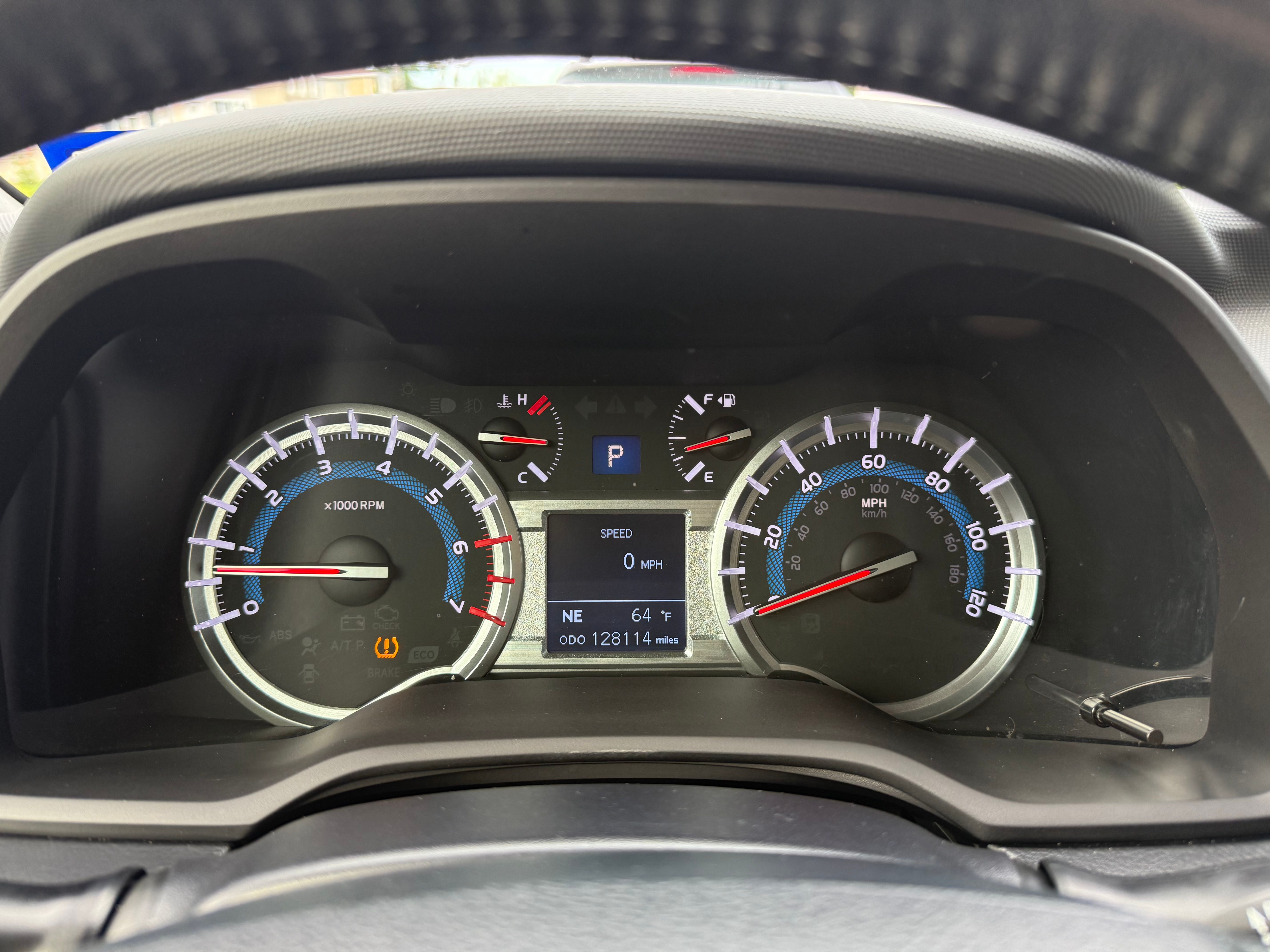 Used 2015 Toyota 4Runner SR5 AWD/4WD image 31