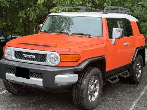 Used 2013 Toyota FJ Cruiser 4WD w/ Convenience Pkg image 4