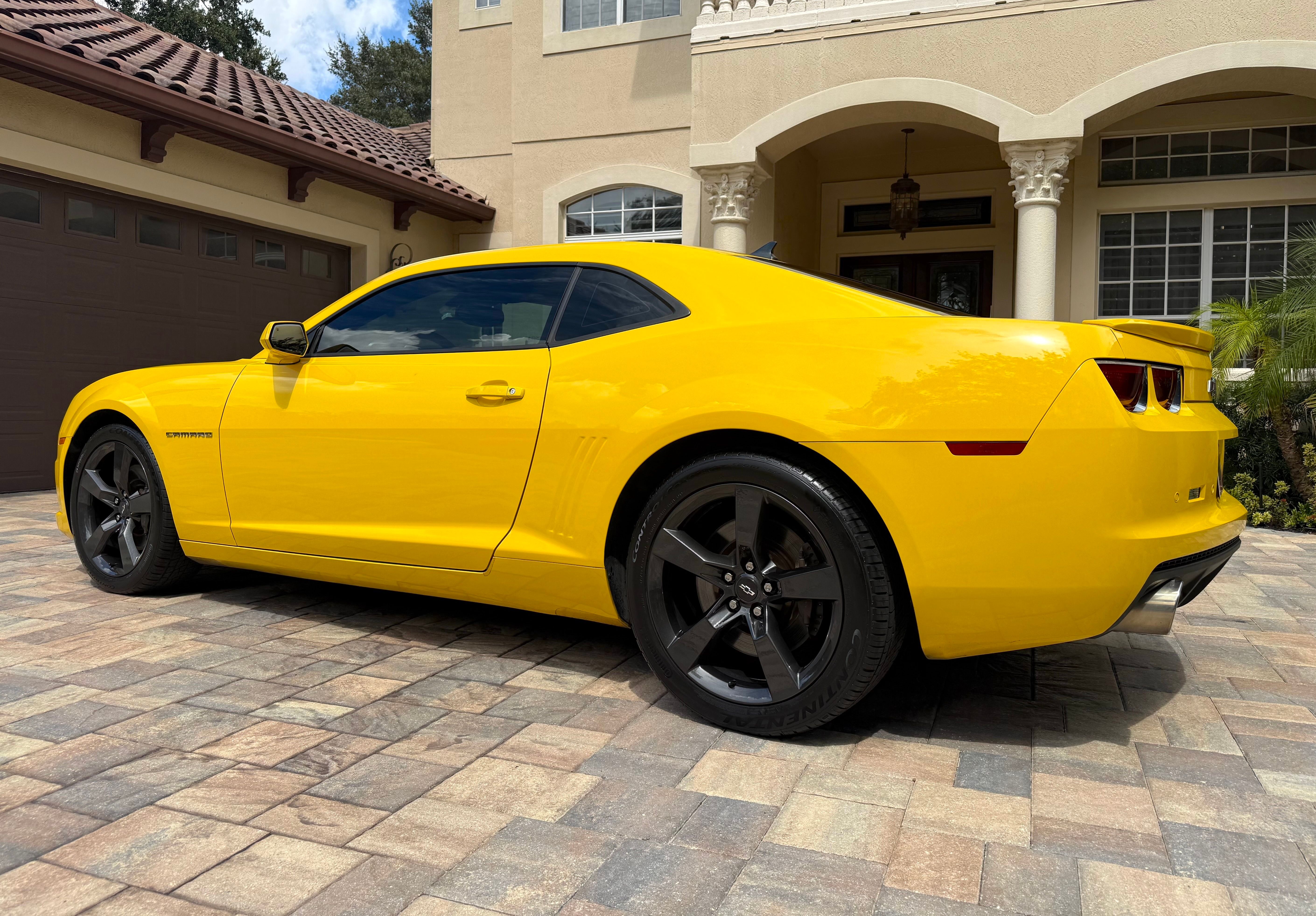 Used 2010 Chevrolet Camaro SS w/ RS Package RWD image 5