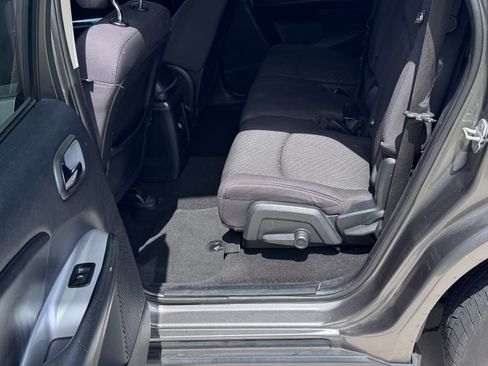 Used 2013 Dodge Journey SXT w/ Flexible Seating Group image 8