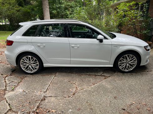 Used 2018 Audi A3 e-tron Premium Plus w/ Technology Package image 8