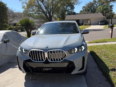 Used 2025 BMW X6 xDrive40i AWD/4WD image 2