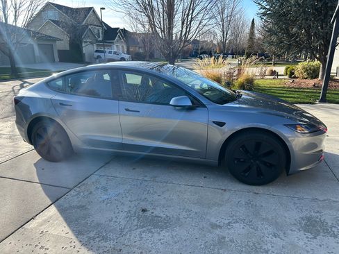 Used 2024 Tesla Model 3 Long Range image 4