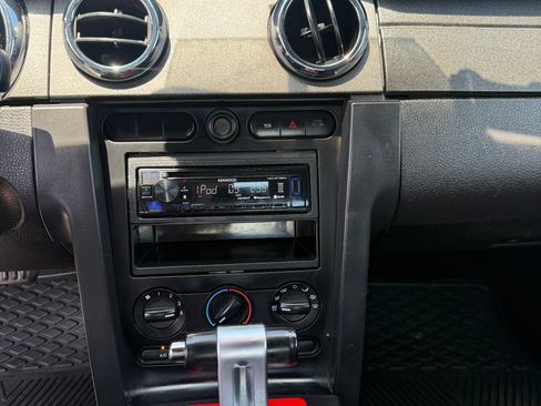 Used 2008 Ford Mustang Coupe RWD image 9