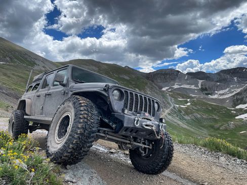 Used 2020 Jeep Gladiator Sport w/ Quick Order Package 24S image 21