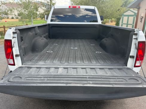 Used 2017 RAM 3500 Tradesman w/ Chrome Appearance Group AWD/4WD image 9