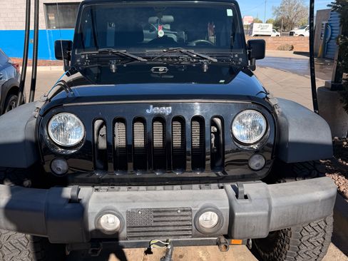 Used 2018 Jeep Wrangler Unlimited Sport w/ Connectivity Group AWD/4WD image 1