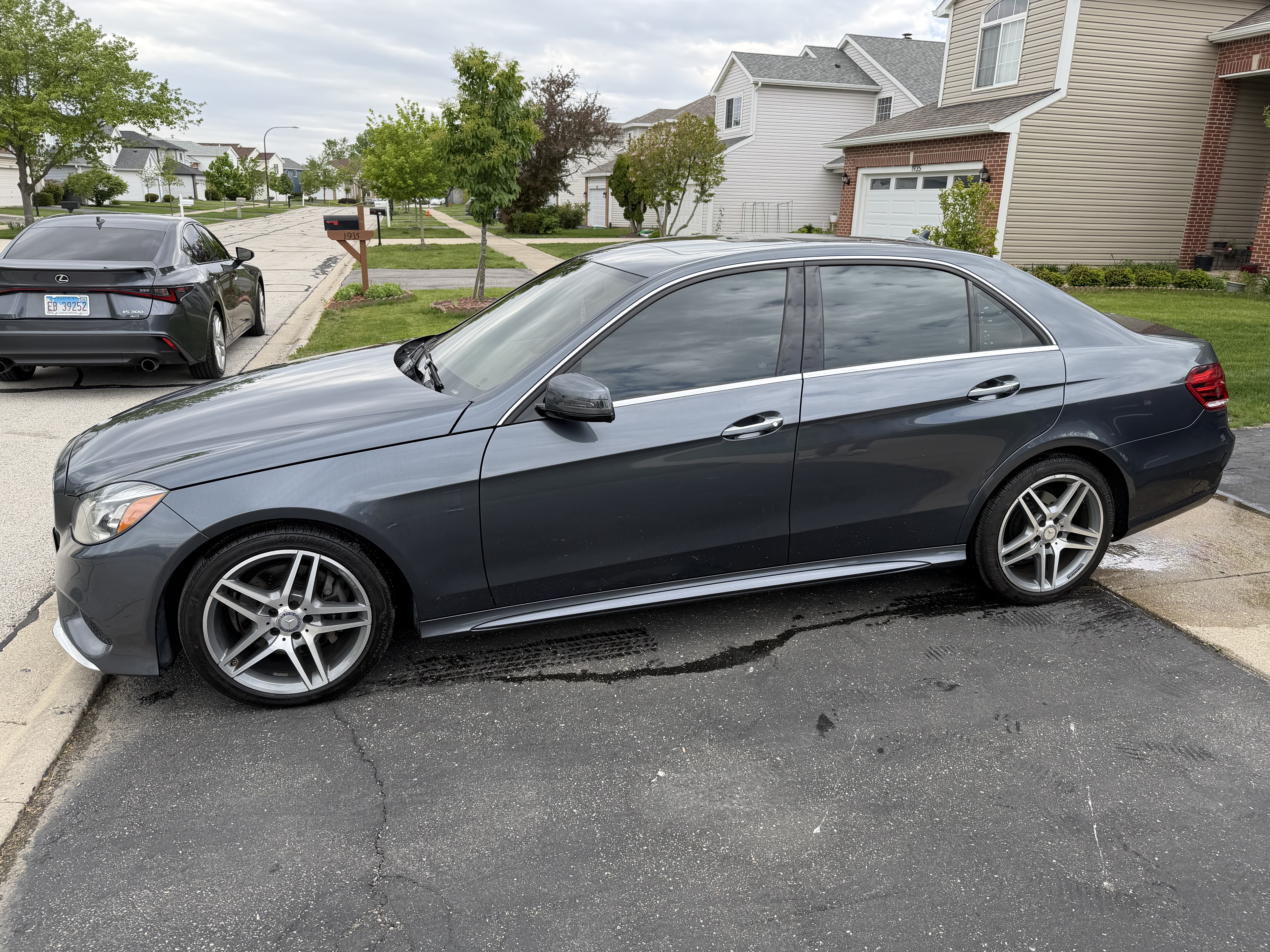 Used 2014 Mercedes-Benz E 350 4MATIC Sedan image 13