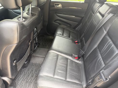 Used 2013 Jeep Grand Cherokee Altitude AWD/4WD image 13
