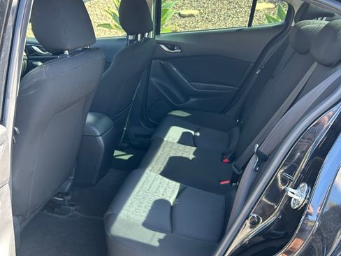 Used 2015 MAZDA MAZDA3 i Sport image 12