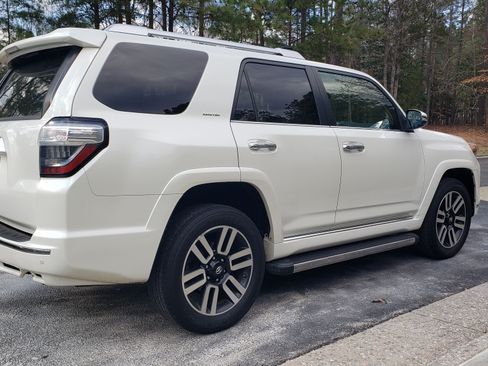 Used 2014 Toyota 4Runner Limited image 8