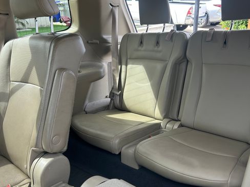 Used 2012 Toyota Highlander Limited w/ Tow Pkg image 12