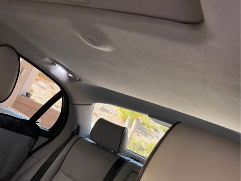 Used 2008 Jaguar XJ8 image 25