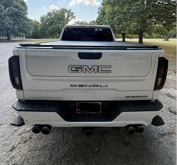 Used 2023 GMC Sierra 1500 Denali Ultimate AWD/4WD image 6