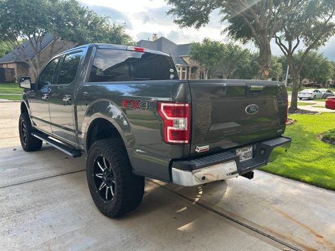 Used 2018 Ford F150 XLT w/ Equipment Group 302A Luxury AWD/4WD image 4