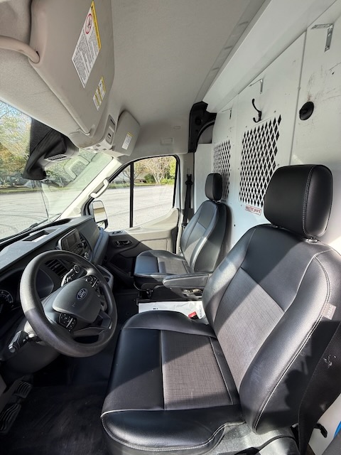 Used 2024 Ford Transit 250 148 Medium Roof RWD image 9