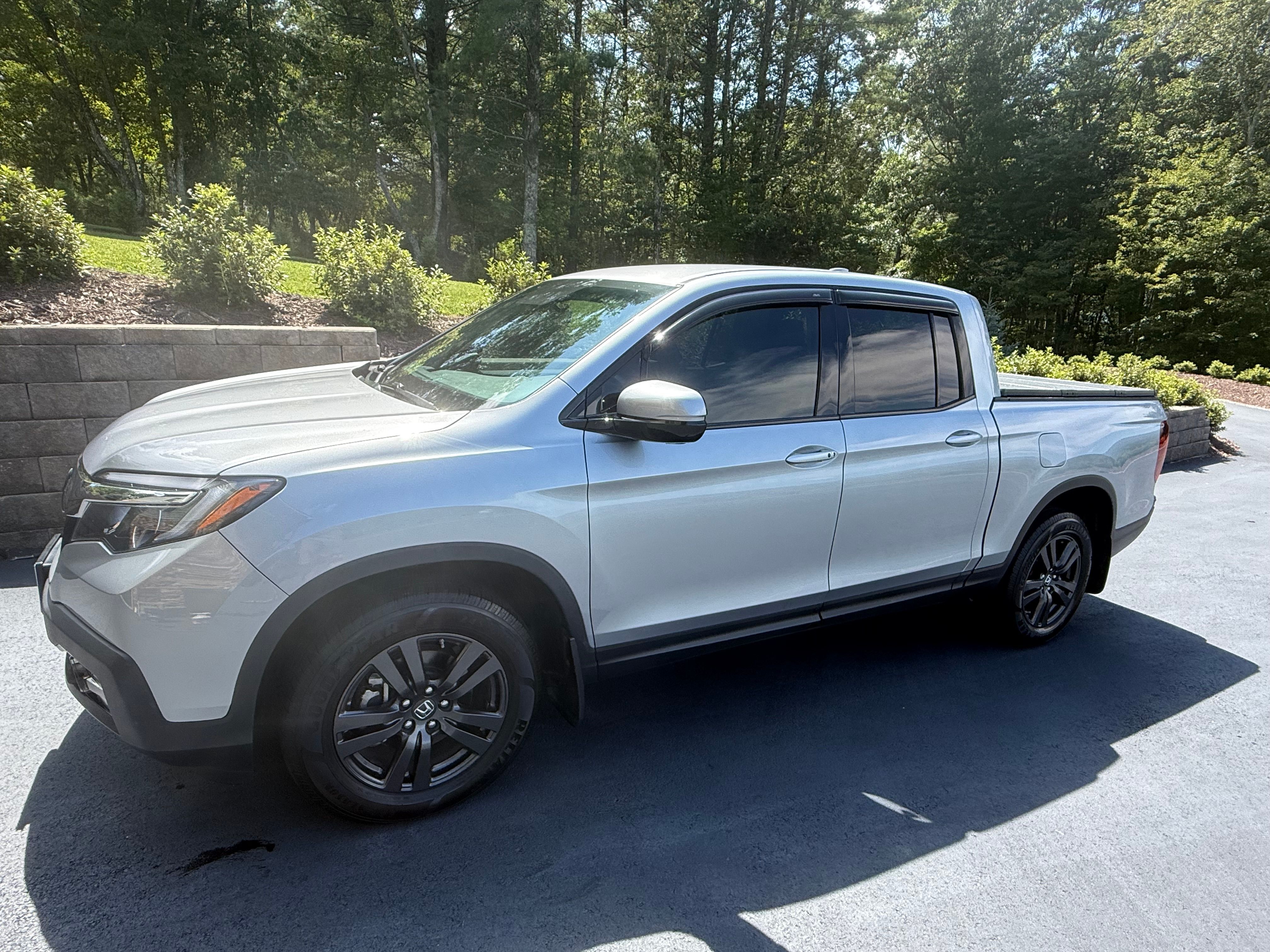 Used 2020 Honda Ridgeline Sport image 2