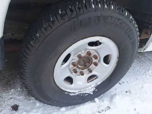 Used 2018 Chevrolet Express 3500 LT w/ LT Preferred Equipment Group image 8